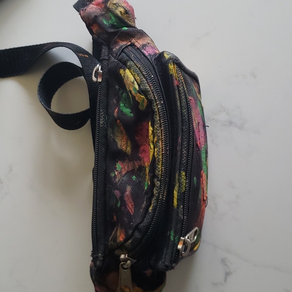 Everest Custom Painted Fanny Pack - Picture 3 of 5